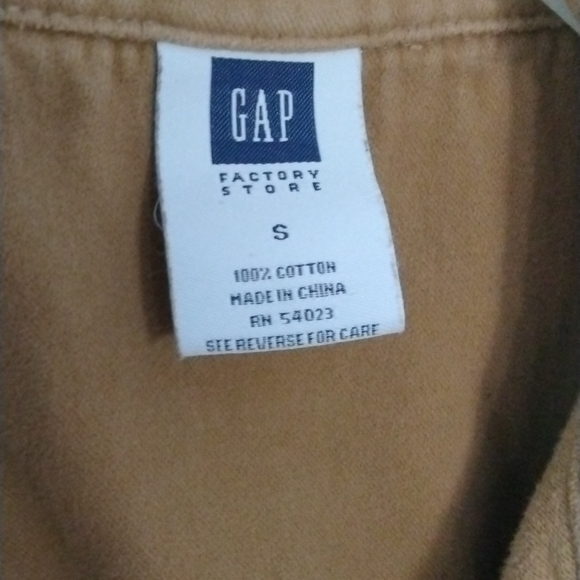 GAP men's dress shirt heavy duty material - Picture 2 of 3
